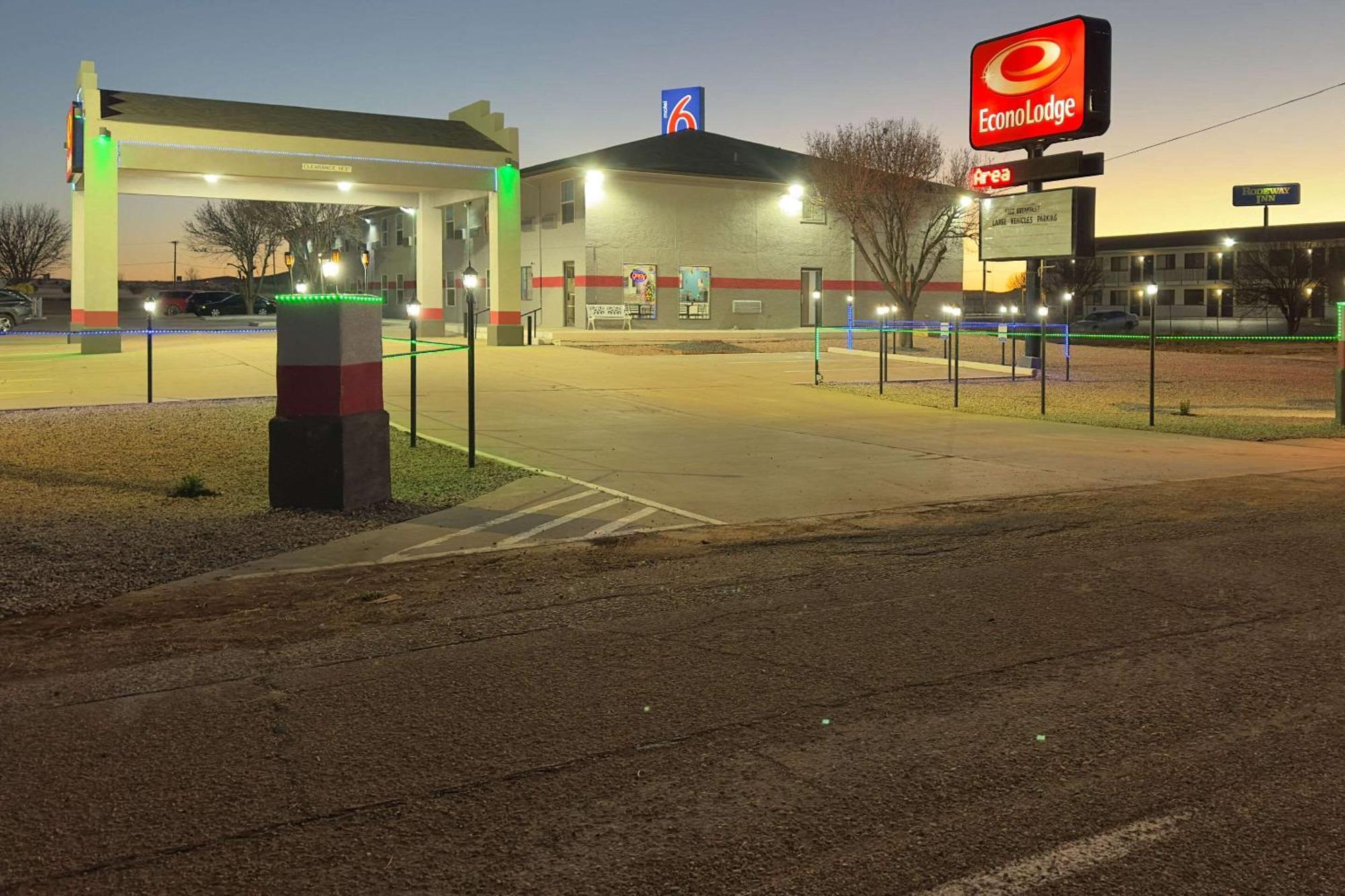 Econo Lodge Tucumcari Route 66 מראה חיצוני תמונה